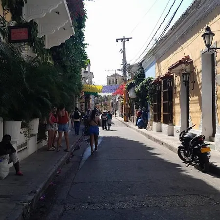 Apartamento Cr-4 Triple En Getsemani Con Desayuno Y Wifi *